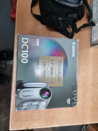 Cámara de vídeo Canon PAL DC100 DVD