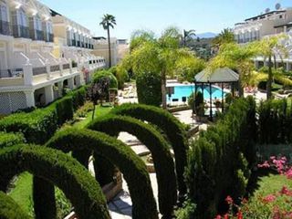 Piso en venta en Los Naranjos - Las Brisas en Marbella