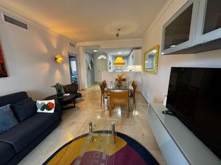 Piso en venta en Los Naranjos - Las Brisas en Marbella