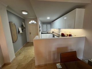 Piso en venta en Los Naranjos - Las Brisas en Marbella