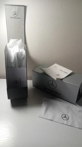 Occhiali da sole Mercedes-Benz