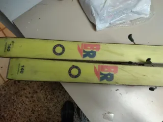 Esquís de pista Rossignol 140cm