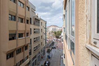 Piso en venta en Santa Catalina - Canteras en Palmas de Gran Canaria(Las)