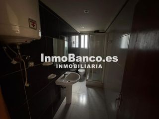 Piso en venta en Centro en Chiva