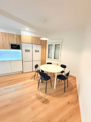 Alquiler habitaciones. Plaza Universidad  Segovia.