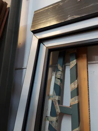 Balconera corredera con persiana