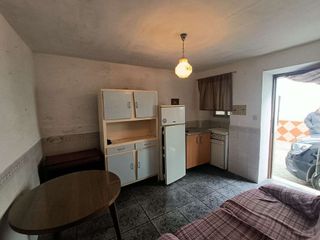 Casa adosada en venta en Montefrío