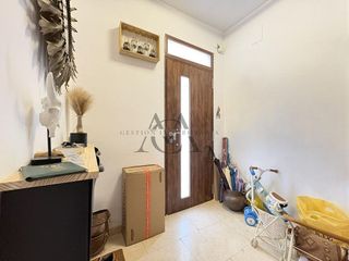Casa adosada en venta en Lucena