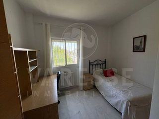 Casa adosada en venta en Sanlúcar la Mayor