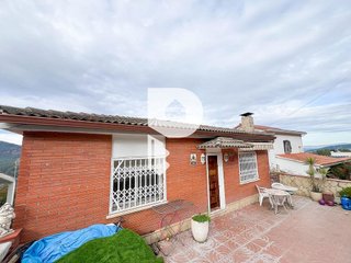 Chalet en venta en Torrelles de Llobregat