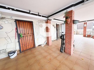 Chalet en venta en Torrelles de Llobregat