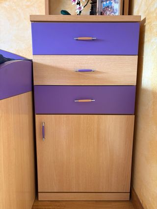 Habitación juvenil completa: cama nido, sifonier