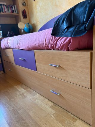 Habitación juvenil completa: cama nido, sifonier