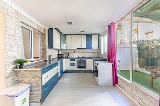 Piso en venta en El Raval - Safaretjos en Santa Coloma de Gramanet