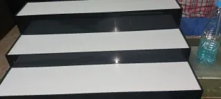 Estantería Escalera Negra y Blanca