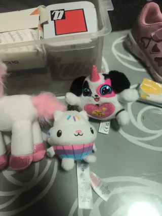 Lote 3 peluches: unicornio, perro y gato