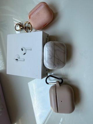 Airpods 3 + Apple Watch 7 Blanco