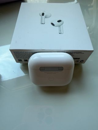 Airpods 3 + Apple Watch 7 Blanco