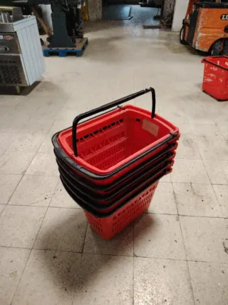 5 Cestas de Tienda Rojas