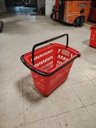 5 Cestas de Tienda Rojas