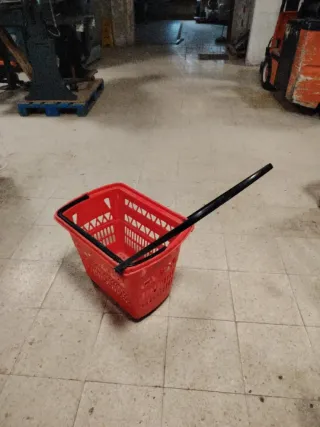 5 Cestas de Tienda Rojas