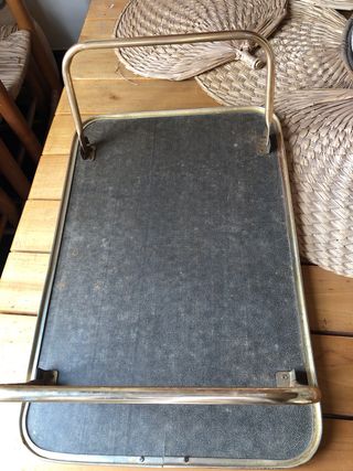 Mesa Auxiliar Antigua Madera y Metal