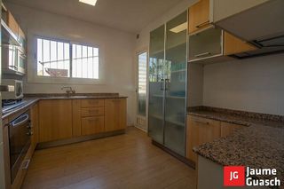 Chalet en venta en Sant Jordi-Babilonia en Torredembarra