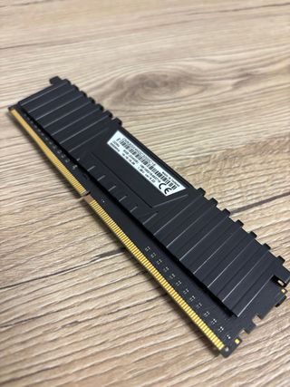Memoria RAM Corsair Vengeance LPX DDR4