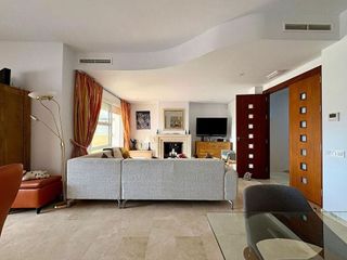 Casa adosada en venta en Calahonda en Mijas