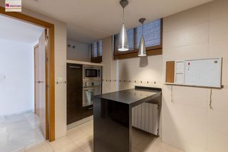 Casa pareada en venta en Bola de Oro - Serrallo en Granada