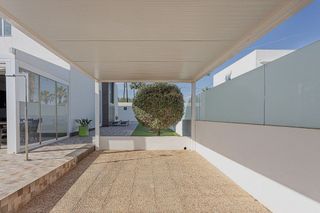 Chalet en venta en Campos de Golf - Villa Martin - Los Dolses en Orihuela