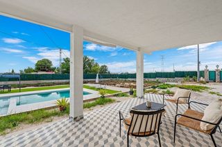 Chalet en venta en La Algoda - Matola - El Pla en Elche