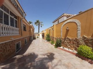 Chalet en venta en Nueva Torrevieja - Aguas Nuevas en Torrevieja