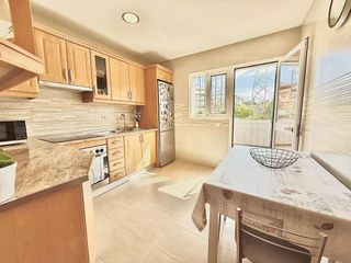 Casa adosada en venta en Los Pacos en Fuengirola