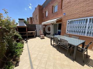 Casa en venta en Montigalà -Sant Crist en Badalona