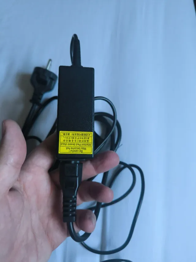 Cargador para portátil Toshiba PA-1300-04