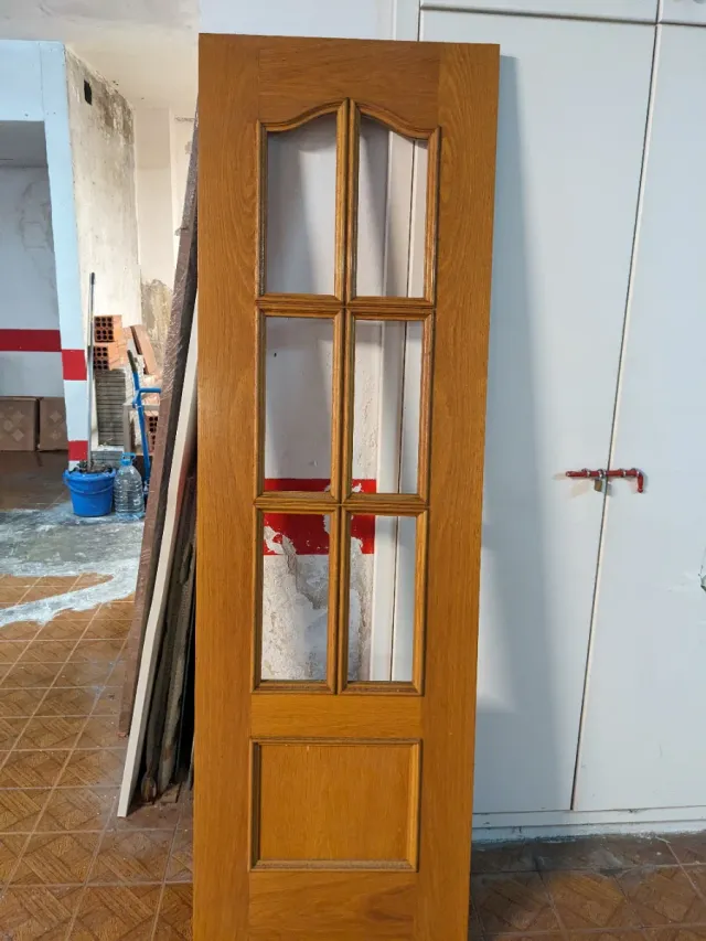 Puerta de roble vidriera