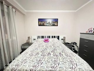 Piso en venta en Parque Victoria Eugenia en Málaga