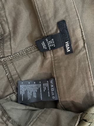 Pantalón ancho H&M T.44 verde militar