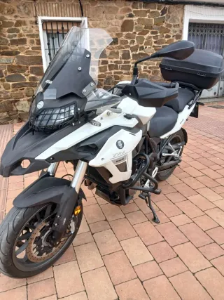 Benelli TRK 502 Adventure Moto