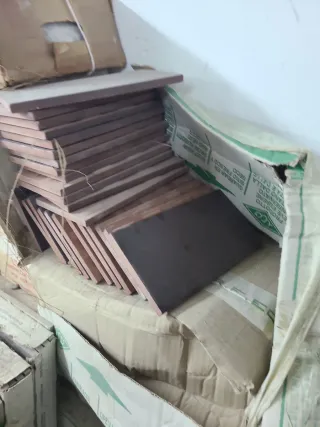 Azulejos,racholas Restos de todo un poco.