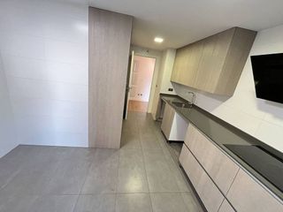 Piso en venta en Lezkairu en Pamplona