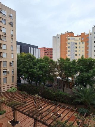 Piso en venta en La Buhaira en Sevilla