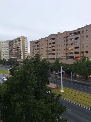 Piso en venta en La Buhaira en Sevilla