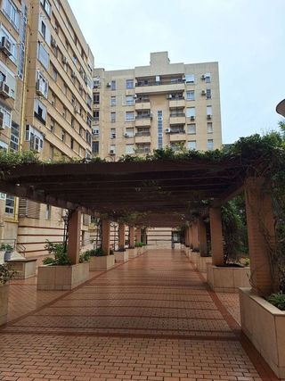 Piso en venta en La Buhaira en Sevilla