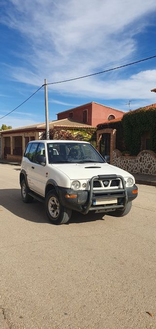 Nissan Terrano II 1999