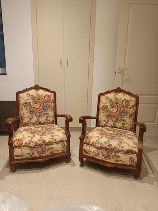 Par de butacas estilo clásico