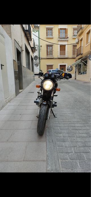 Suzuki GS 500 Negra y Plata.  IMPECABLE