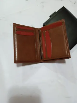 2 Carteras Billeteras Piel Negra y Marrón