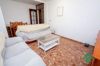 Piso en venta en La Granja-La Colina-Los Pastores en Algeciras